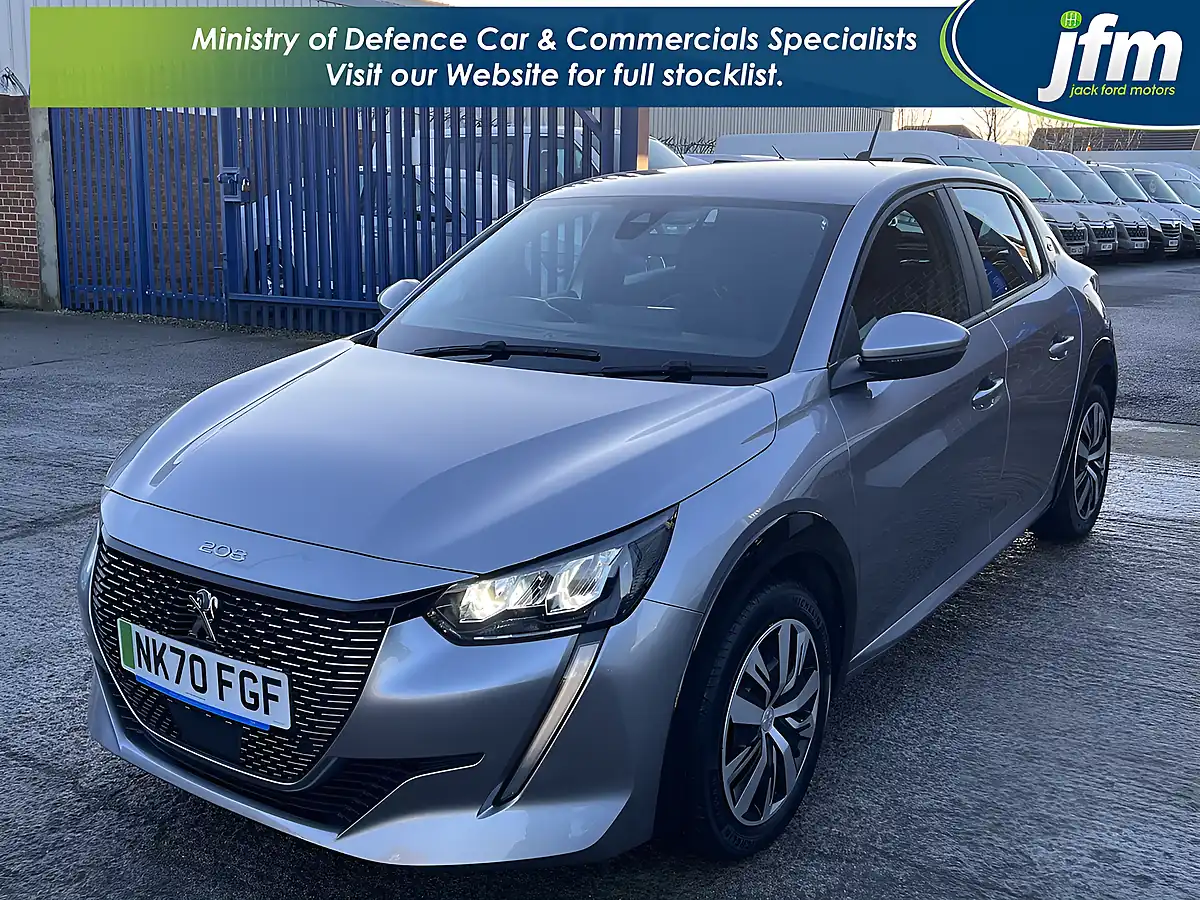 Used 2020 Peugeot E-208 Active Premium Artense Grey Metallic - Interior and Exterior details 10