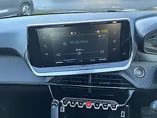 Used 2020 Peugeot E-208 Active Premium Artense Grey Metallic - Interior and Exterior details 11