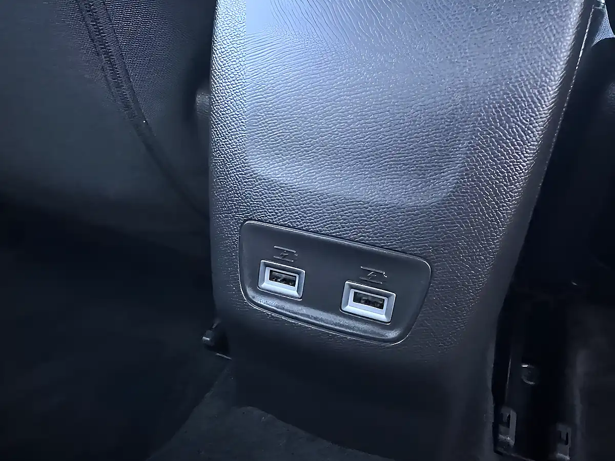 Used 2020 Peugeot E-208 Active Premium Artense Grey Metallic - Interior and Exterior details 17