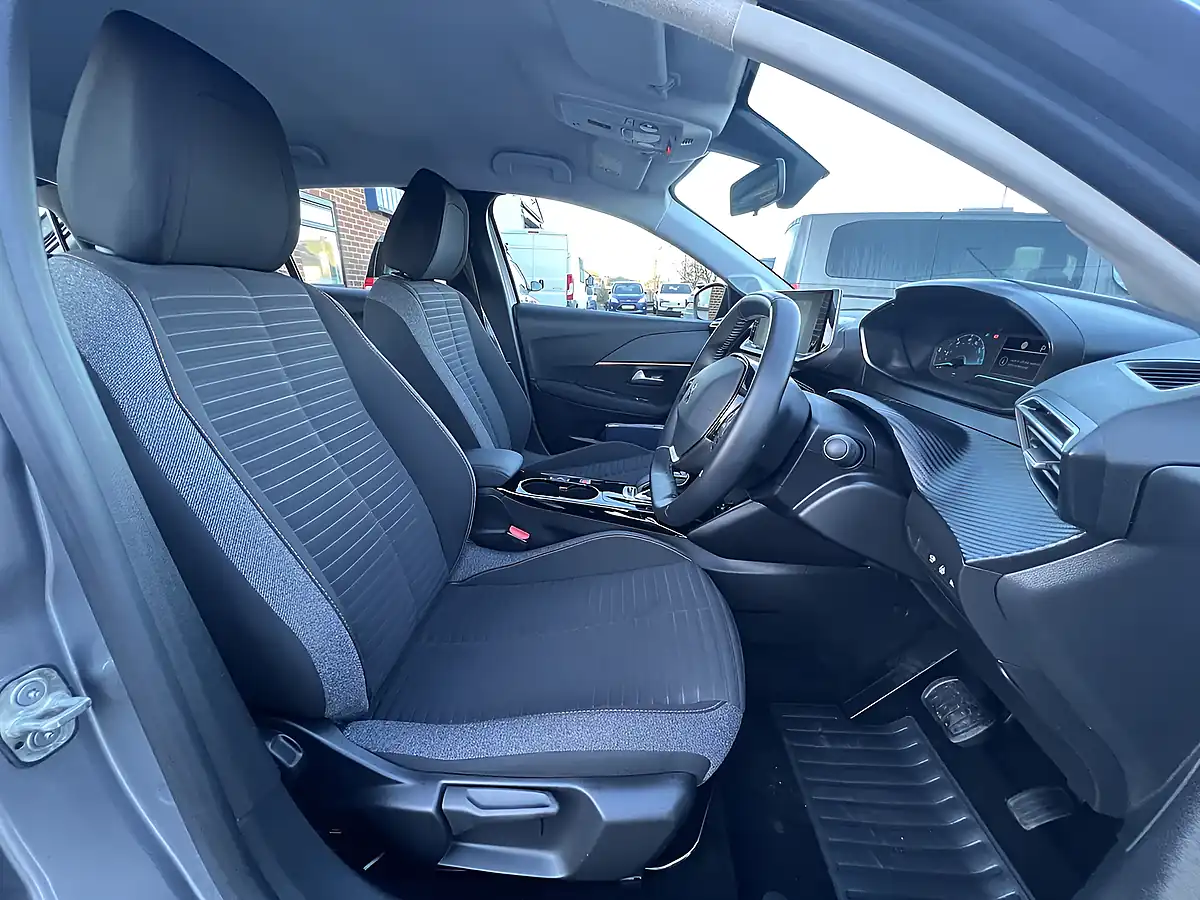 Used 2020 Peugeot E-208 Active Premium Artense Grey Metallic - Interior and Exterior details 3