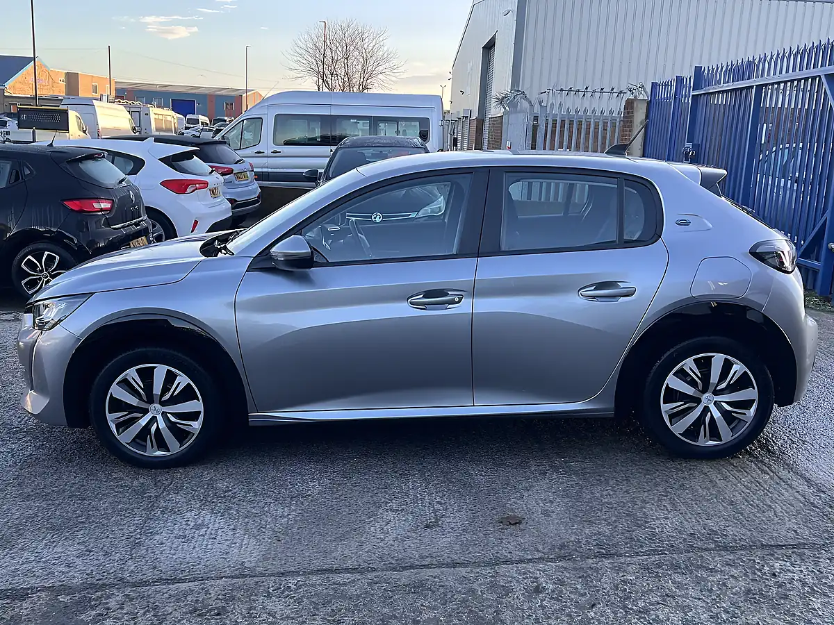 Used 2020 Peugeot E-208 Active Premium Artense Grey Metallic - Interior and Exterior details 9