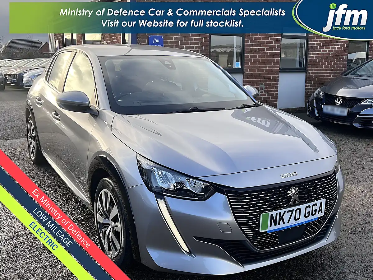 Used 2020 Peugeot E-208 Active Premium Artense Grey Metallic - Front View