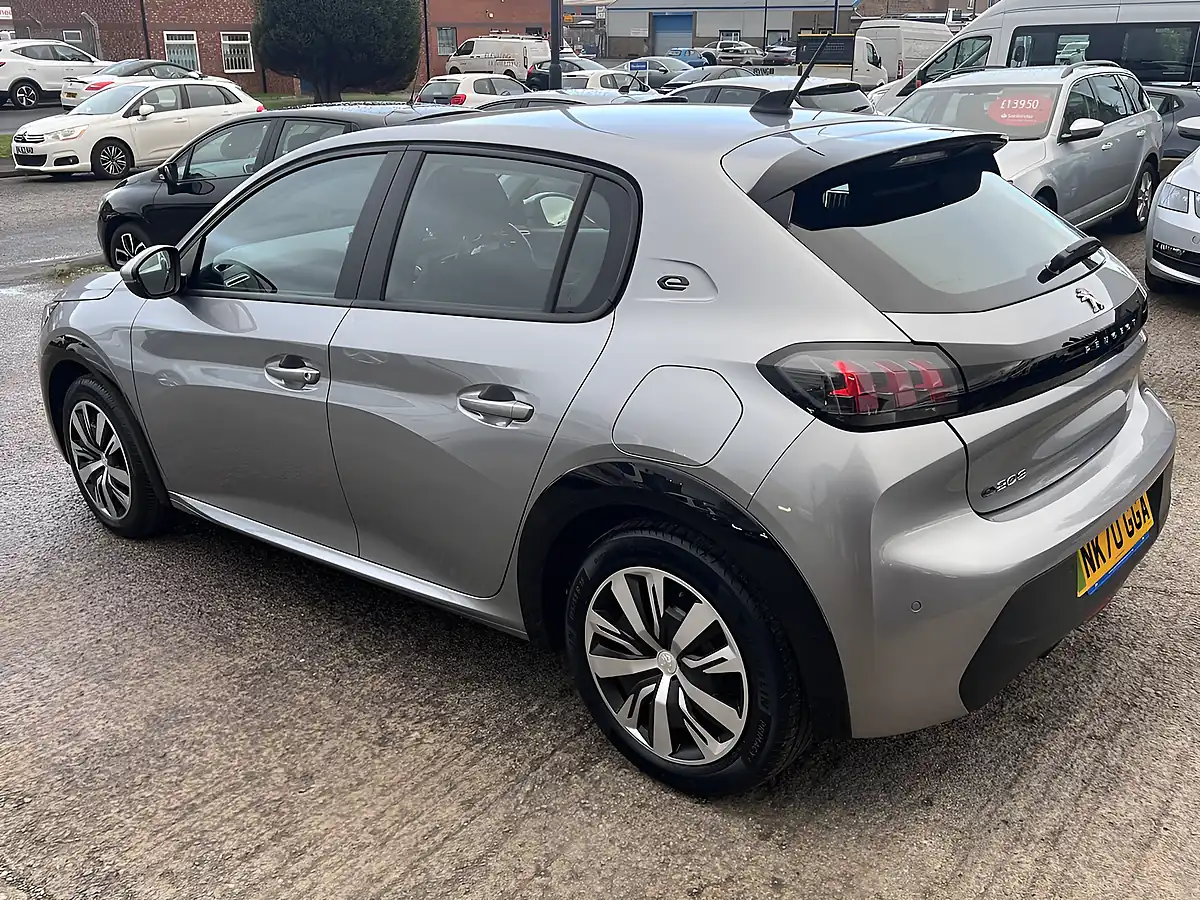 Used 2020 Peugeot E-208 Active Premium Artense Grey Metallic - Interior and Exterior details 9