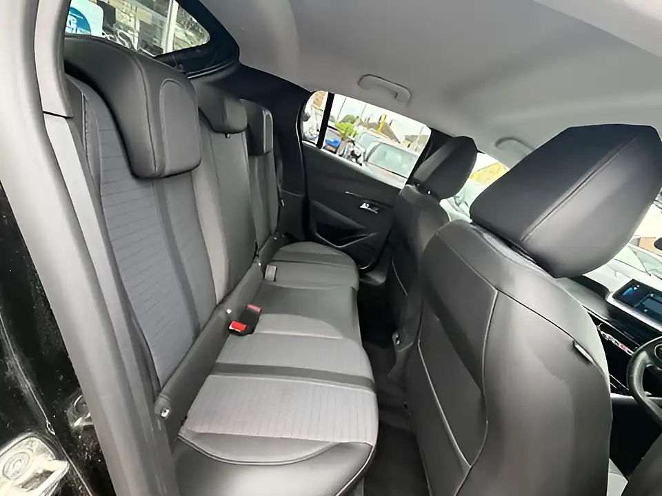 Used 2020 Peugeot e-208 Allure Black - Interior and Exterior details 10