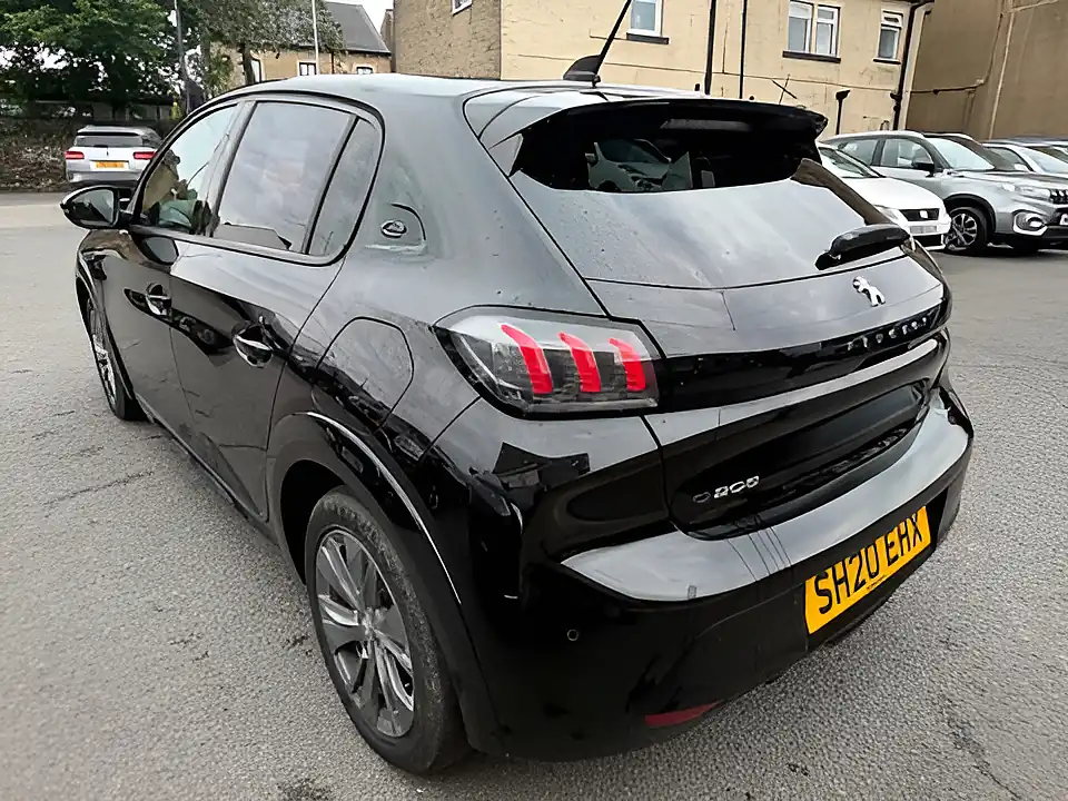 Used 2020 Peugeot e-208 Allure Black - Interior and Exterior details 4