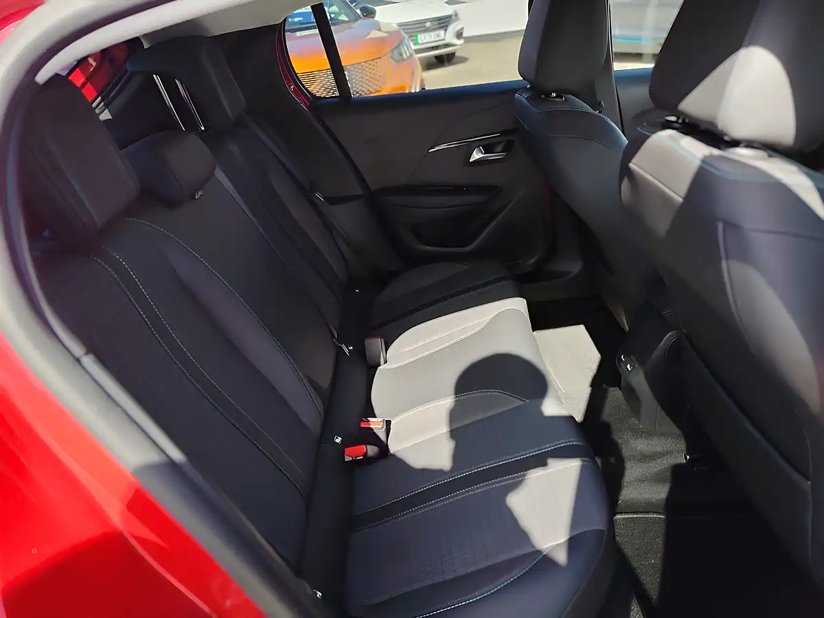 Used 2020 Peugeot E-208 Allure Red - Interior and Exterior details 13