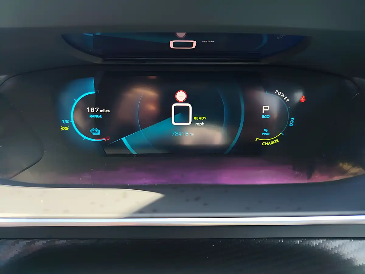 Used 2020 Peugeot E-208 Allure Red - Interior and Exterior details 15