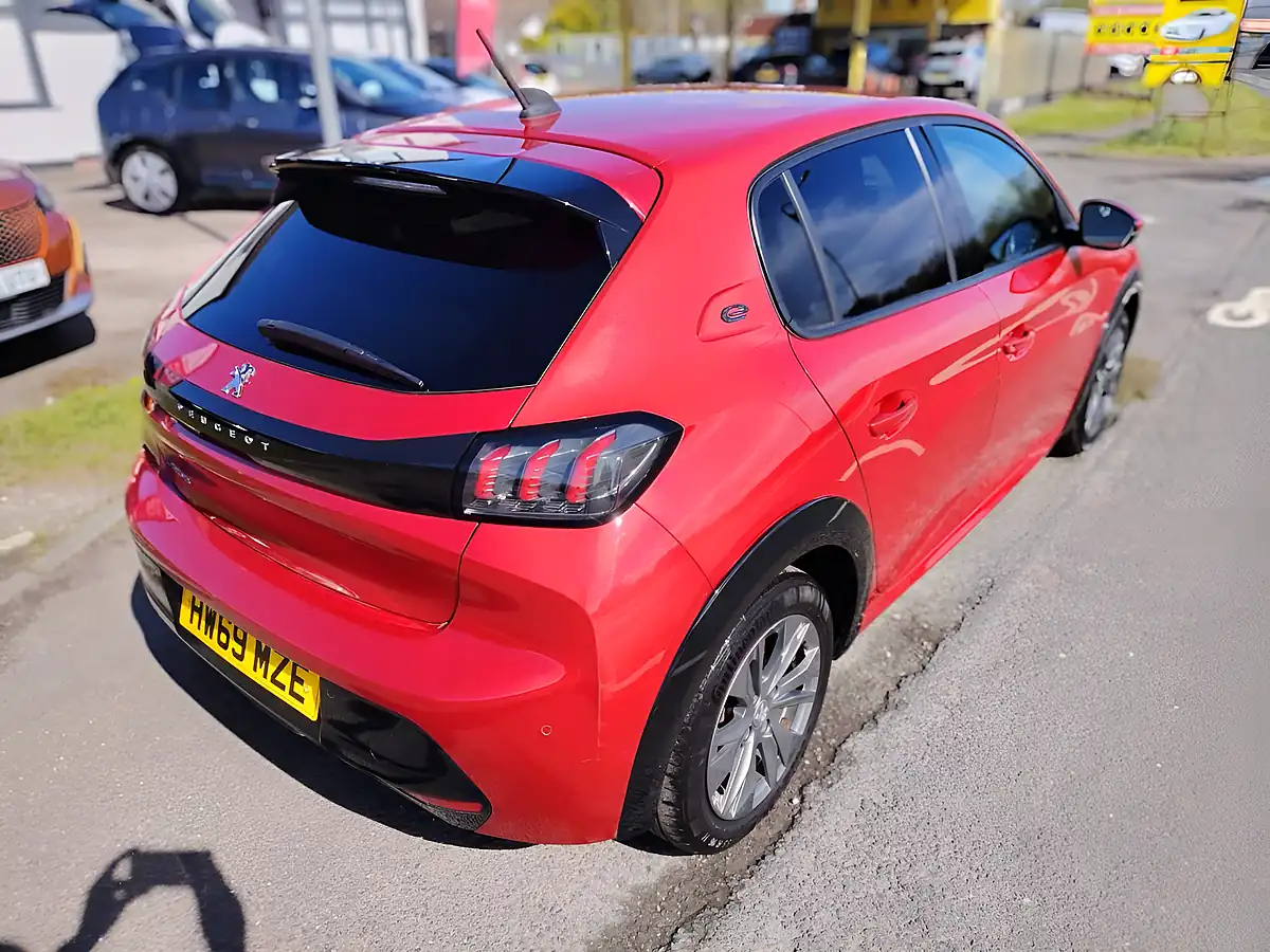 Used 2020 Peugeot E-208 Allure Red - Interior and Exterior details 7