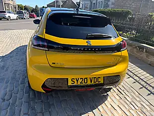 Used 2020 Peugeot E-208 GT Line Yellow - Interior and Exterior details 11