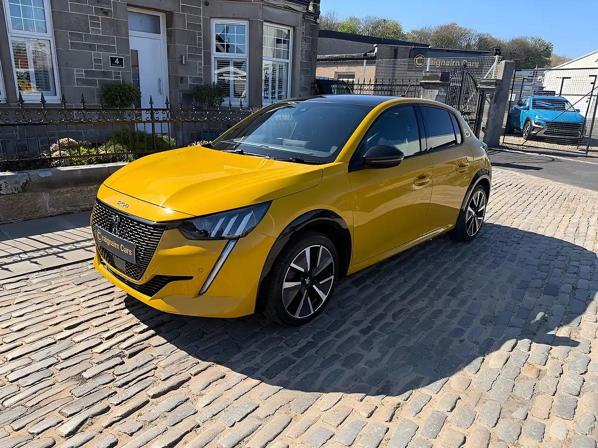 Used 2020 Peugeot E-208 GT Line Yellow - Interior and Exterior details 3