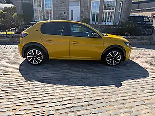 Used 2020 Peugeot E-208 GT Line Yellow - Interior and Exterior details 5