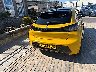Used 2020 Peugeot E-208 GT Line Yellow - Interior and Exterior details 9