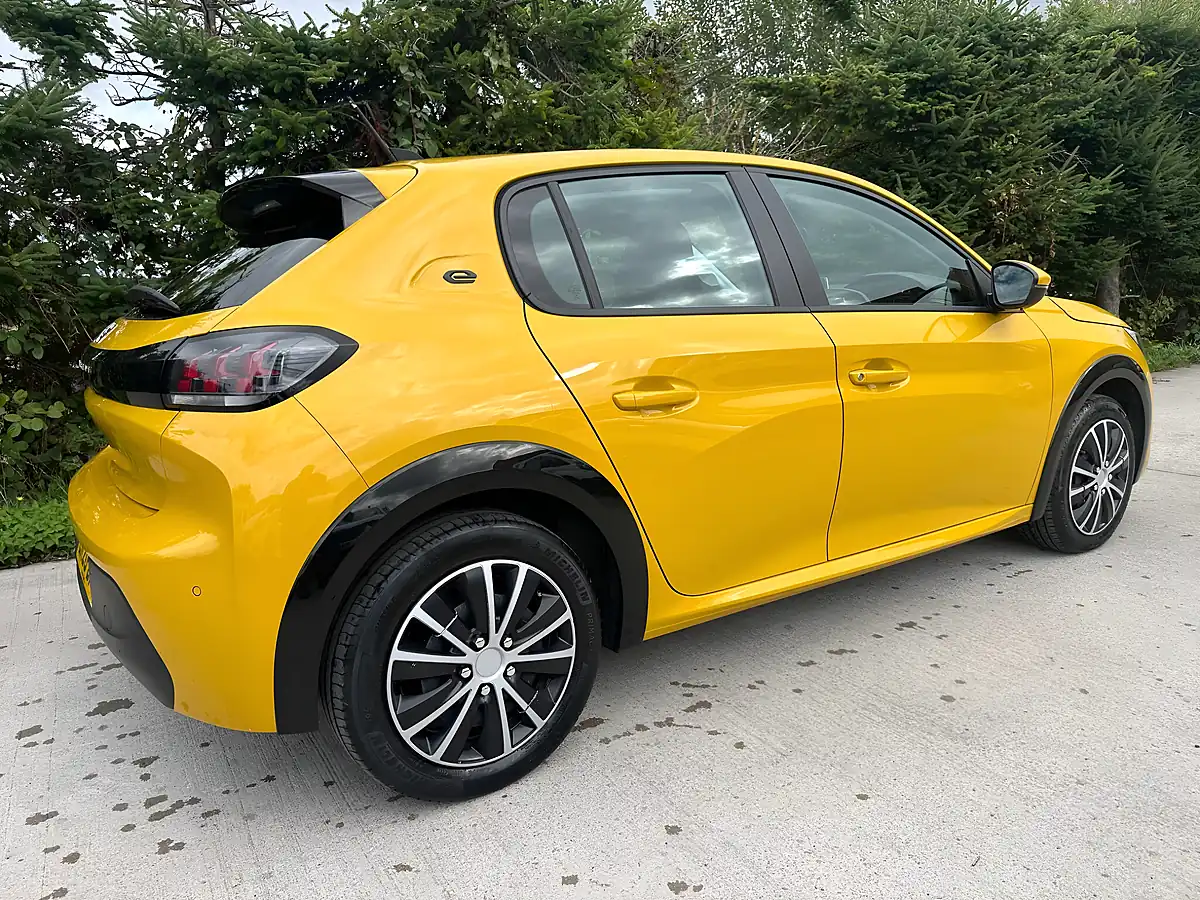 Used 2020 Peugeot E-208 - Interior and Exterior details 7