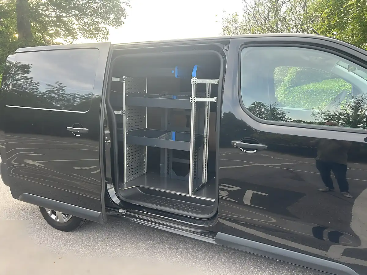 Used 2020 Peugeot Expert Professional L2 Black - Interior and Exterior details 11