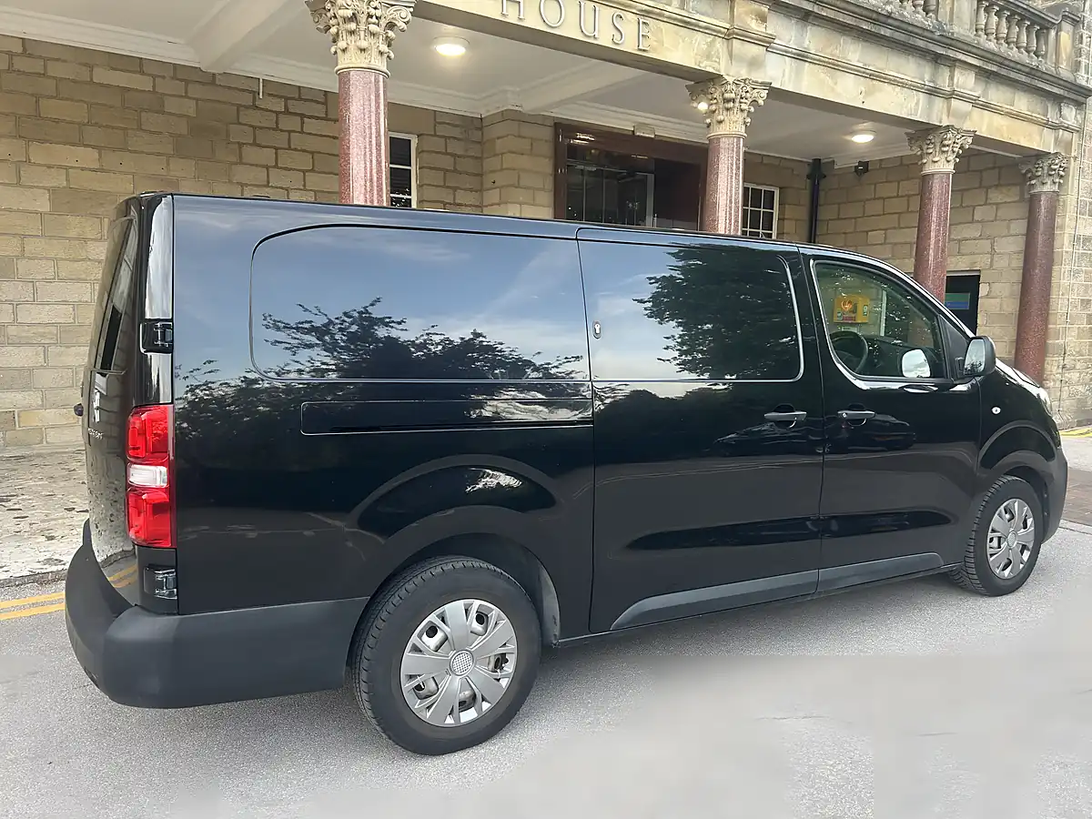 Used 2020 Peugeot Expert Professional L2 Black - Interior and Exterior details 5