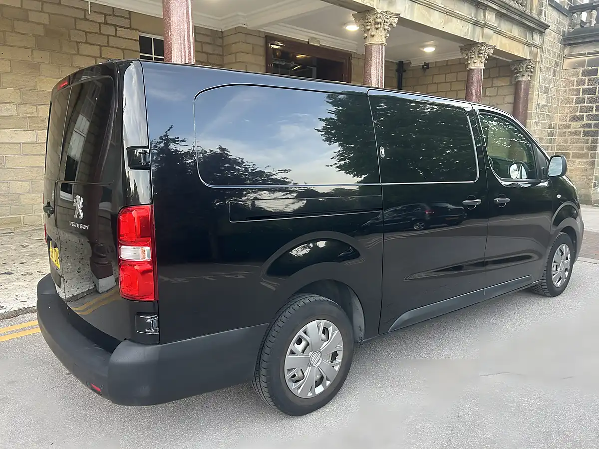 Used 2020 Peugeot Expert Professional L2 Black - Interior and Exterior details 6