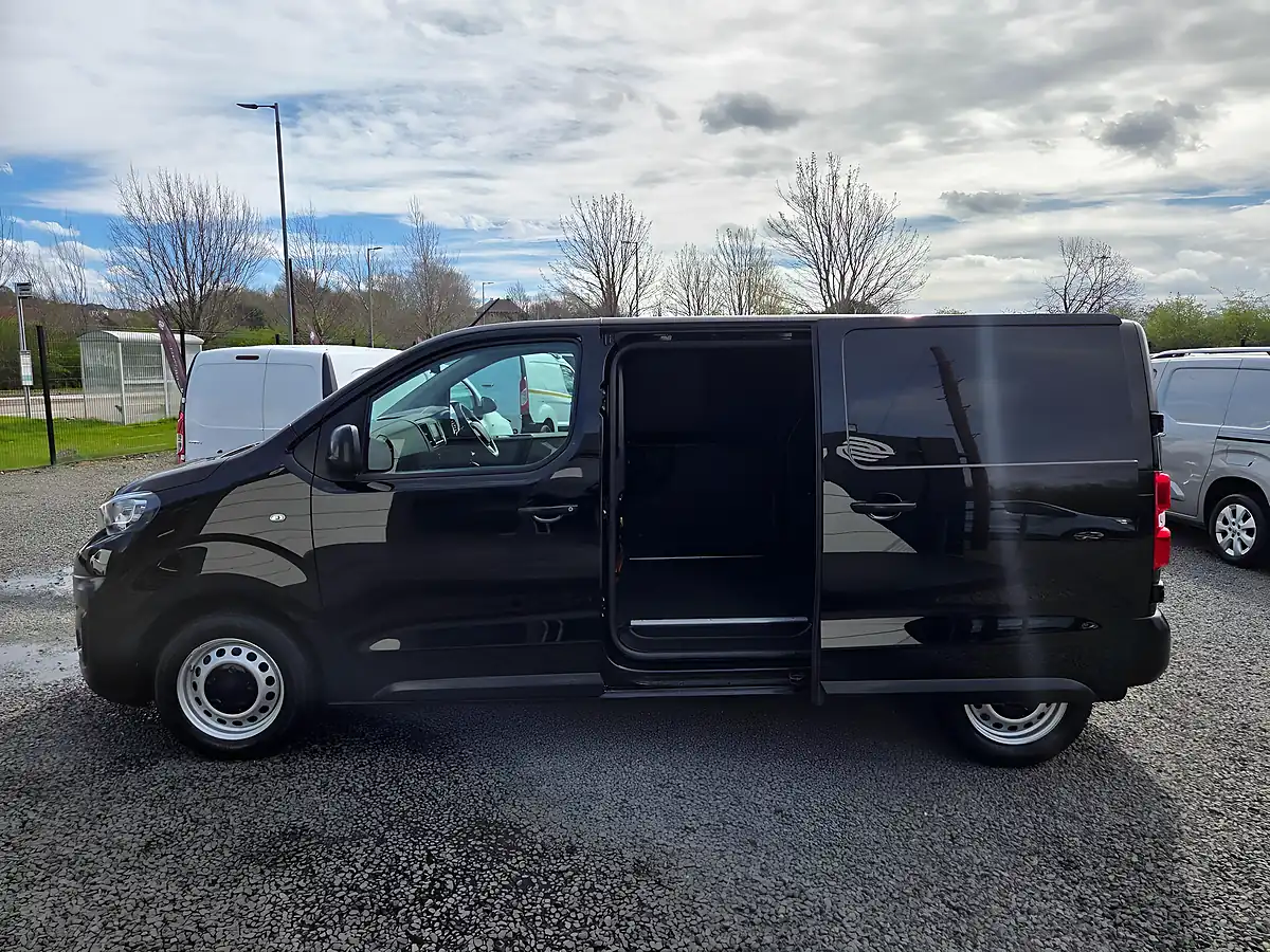 Used 2020 Peugeot Expert Professional Standard Panel Van Mwb Black - Interior and Exterior details 12