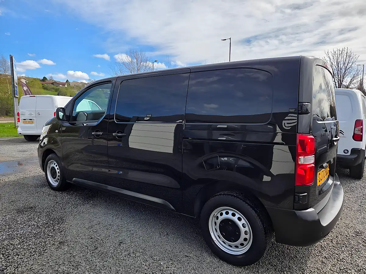 Used 2020 Peugeot Expert Professional Standard Panel Van Mwb Black - Interior and Exterior details 15
