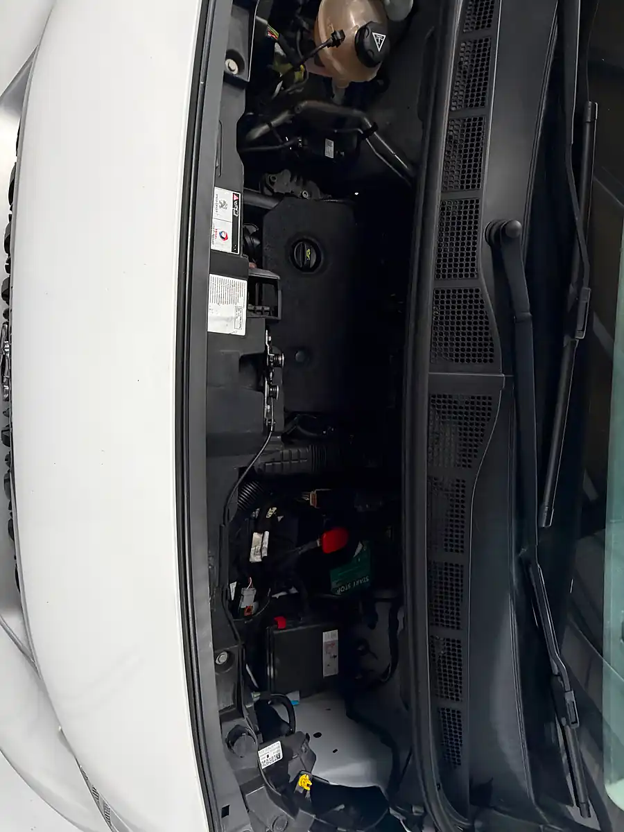 Used 2020 Peugeot Expert Professional Standard White - Interior and Exterior details 10