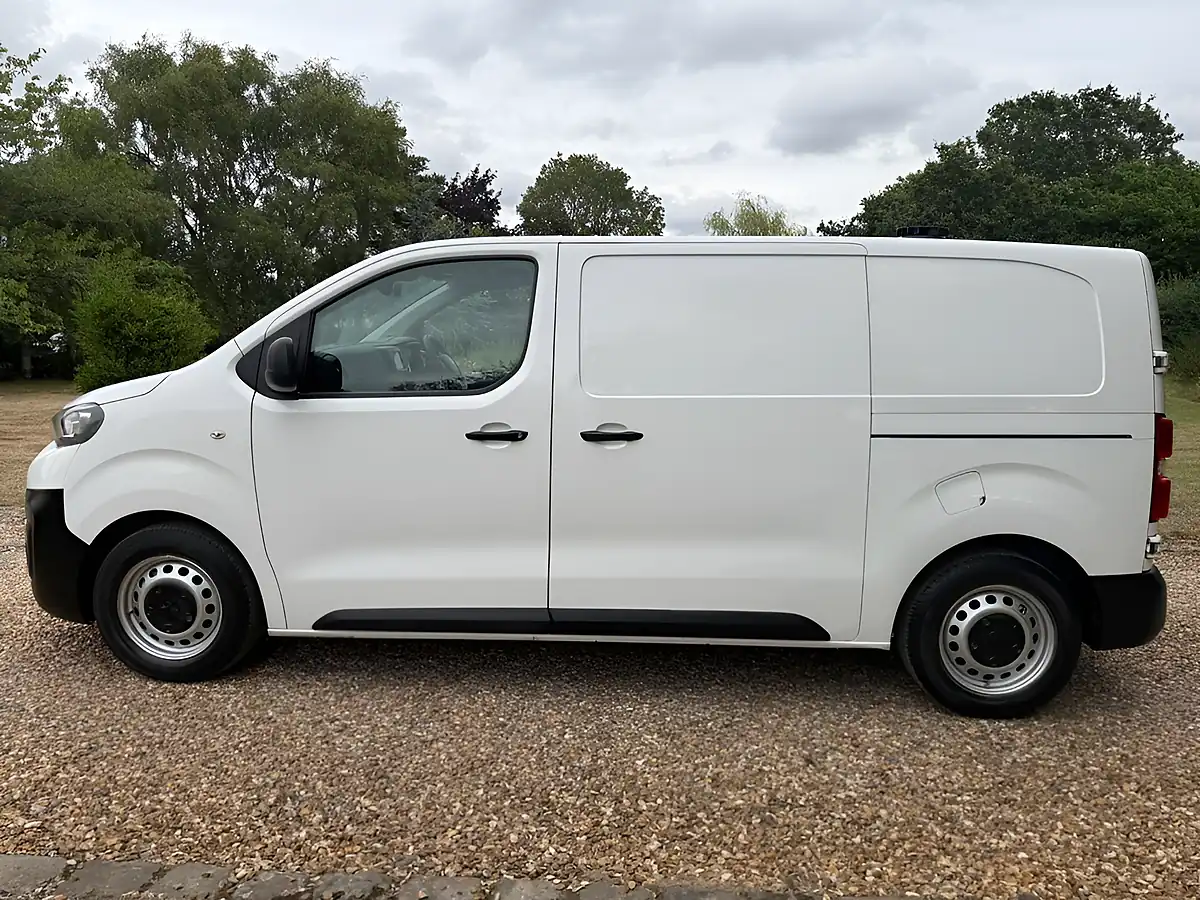 Used 2020 Peugeot Expert Professional Standard White - Interior and Exterior details 2