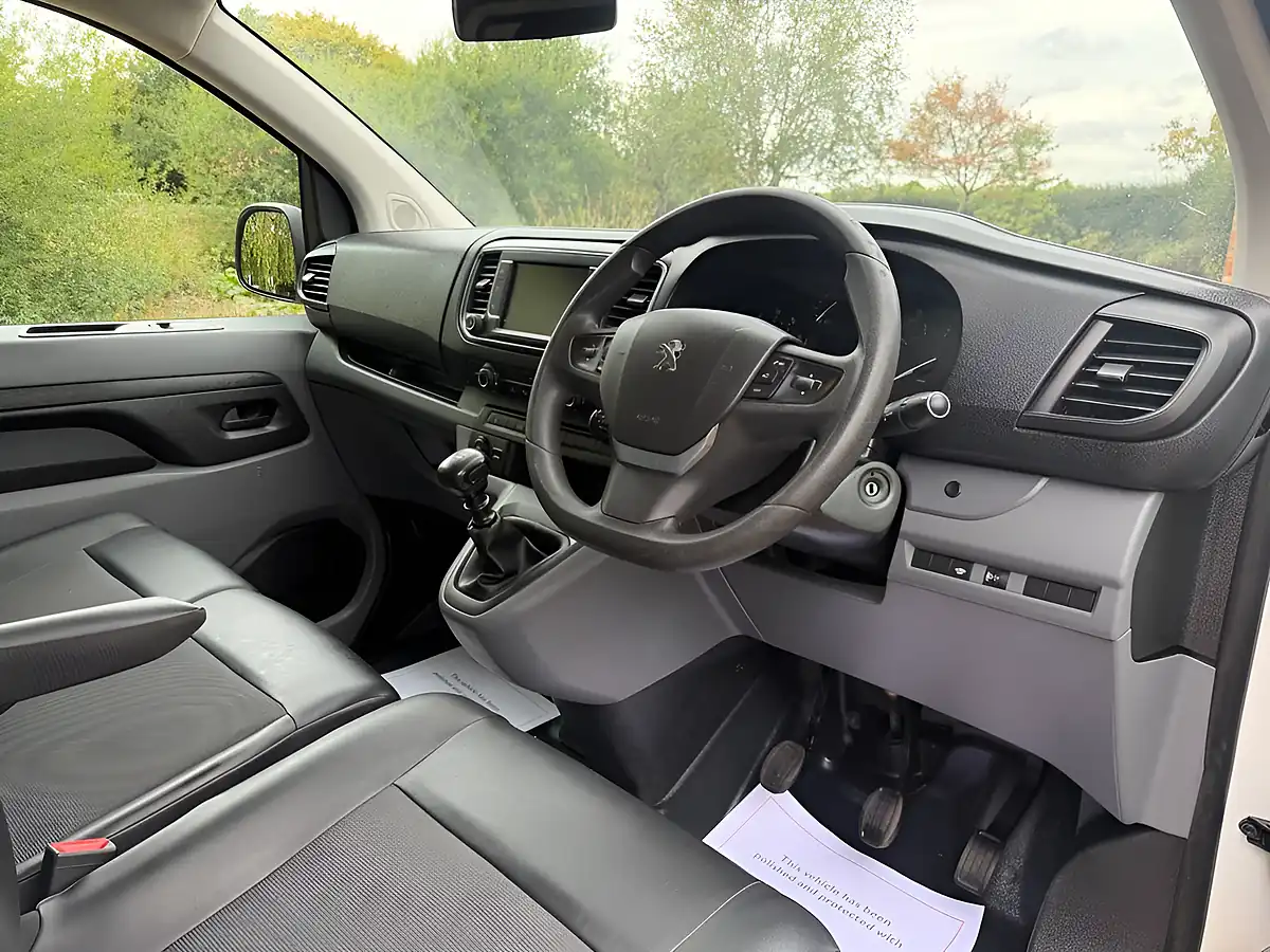 Used 2020 Peugeot Expert Professional Standard White - Interior and Exterior details 9