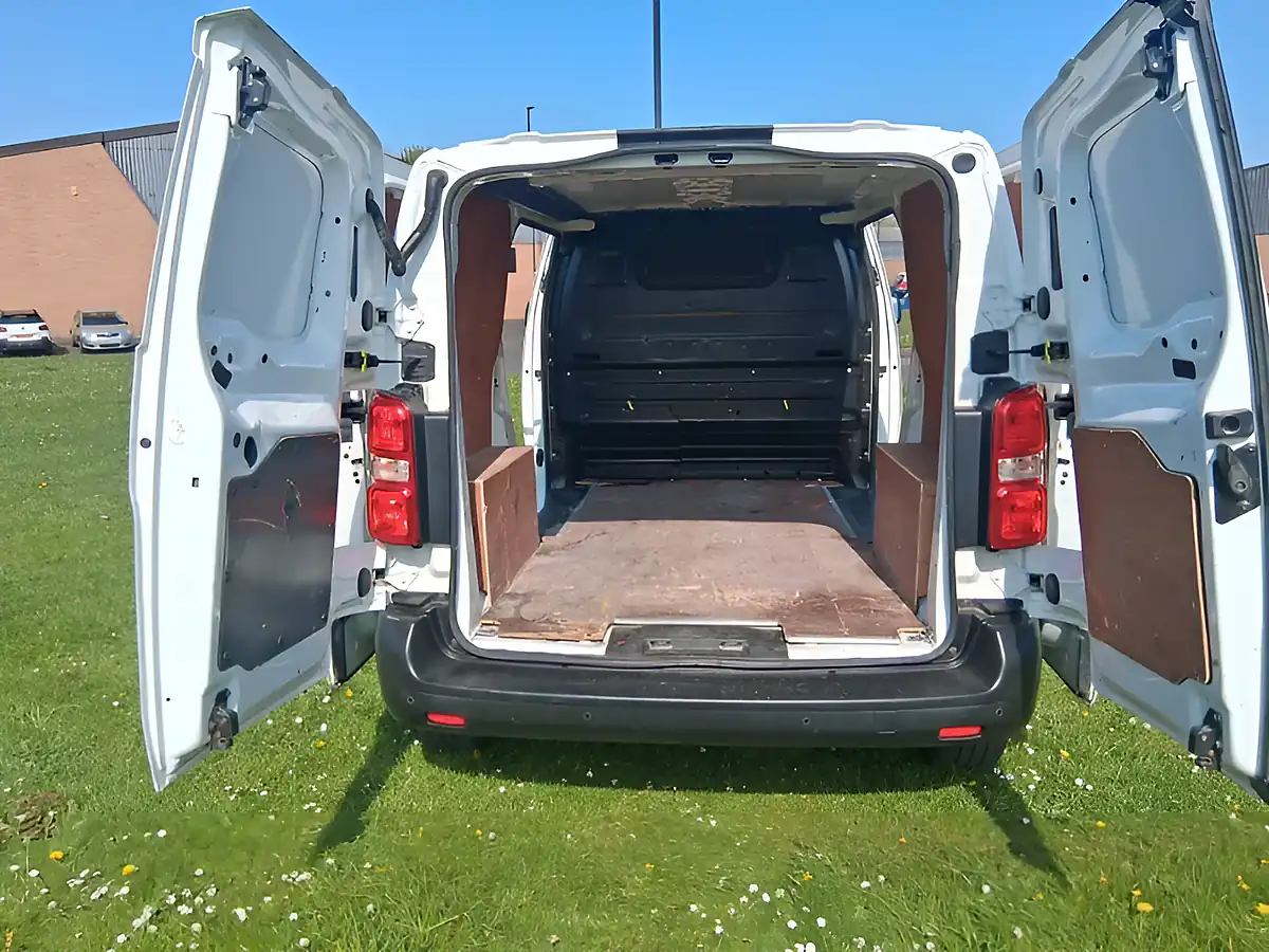 Used 2020 Peugeot Expert Professional Standard White - Interior and Exterior details 11