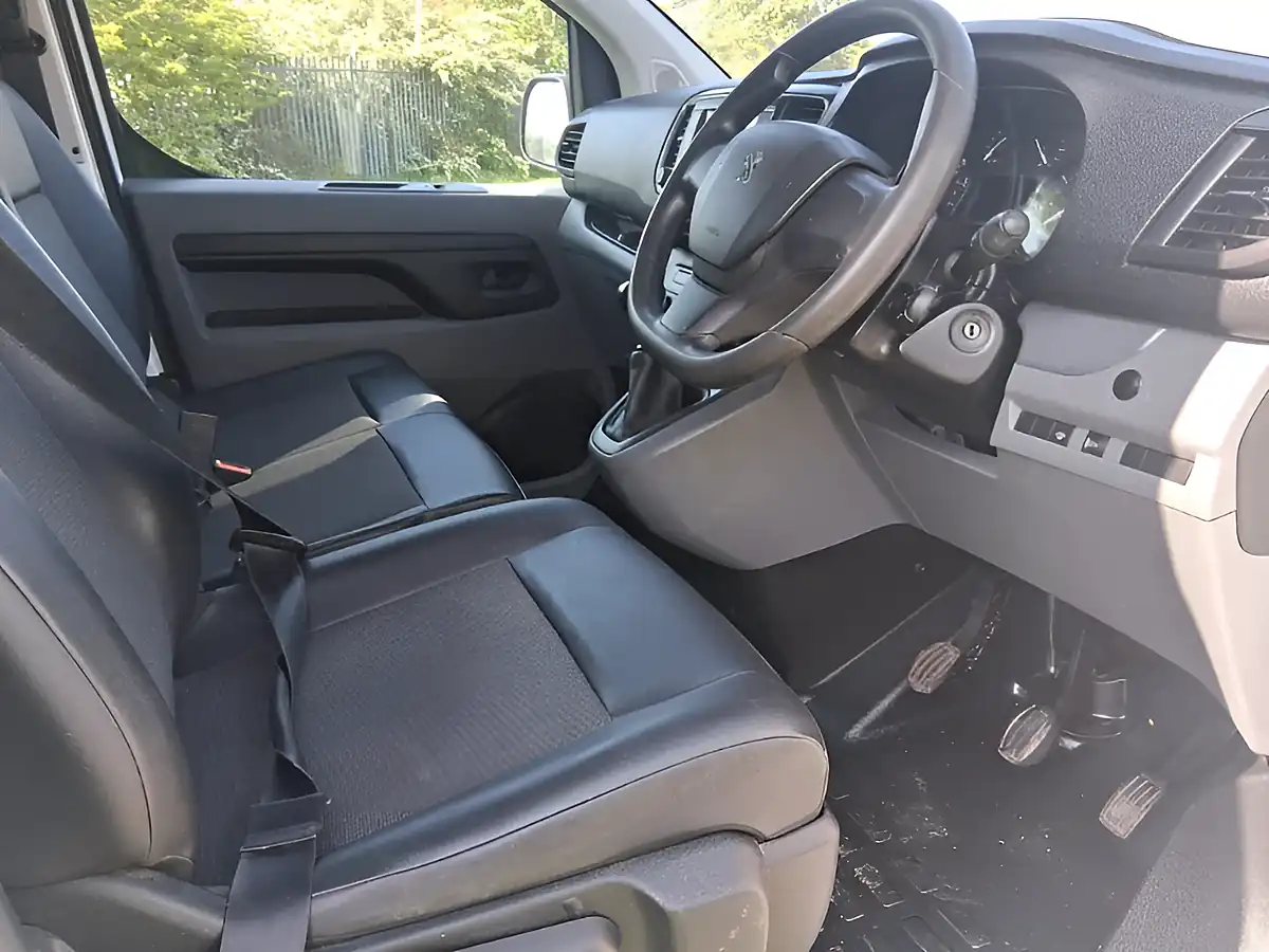Used 2020 Peugeot Expert Professional Standard White - Interior and Exterior details 12