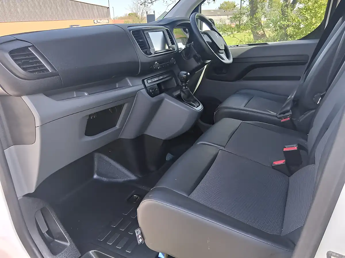 Used 2020 Peugeot Expert Professional Standard White - Interior and Exterior details 13