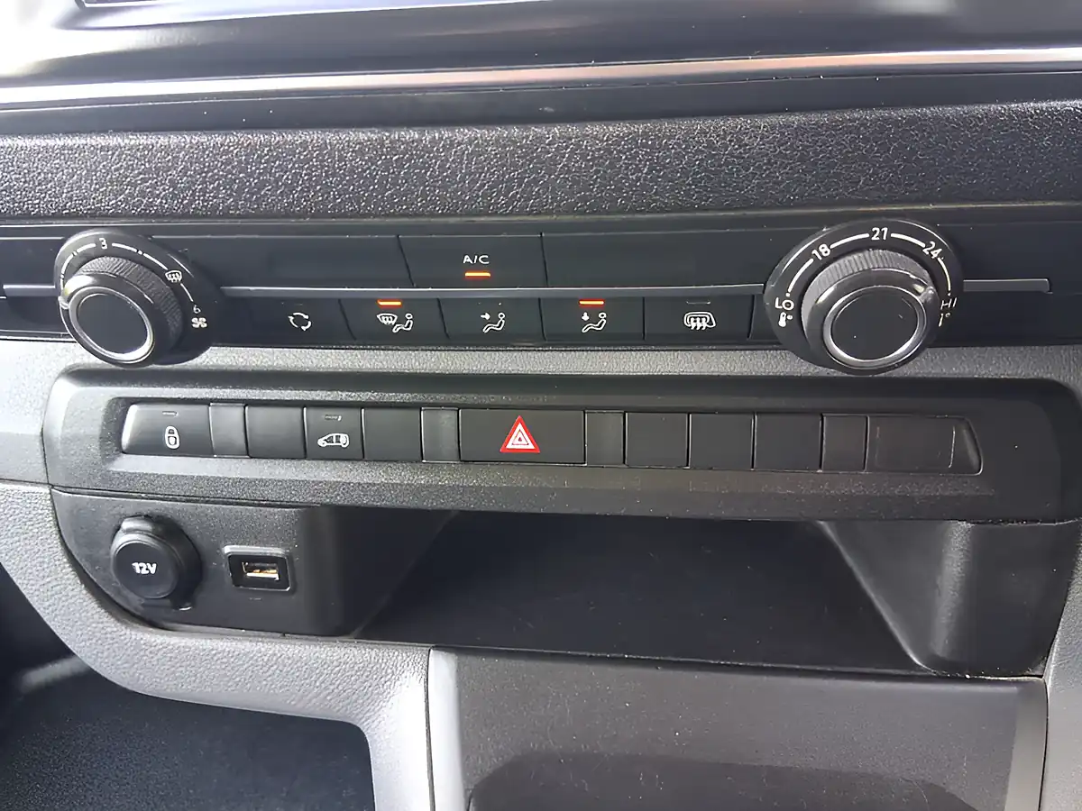 Used 2020 Peugeot Expert Professional Standard White - Interior and Exterior details 15
