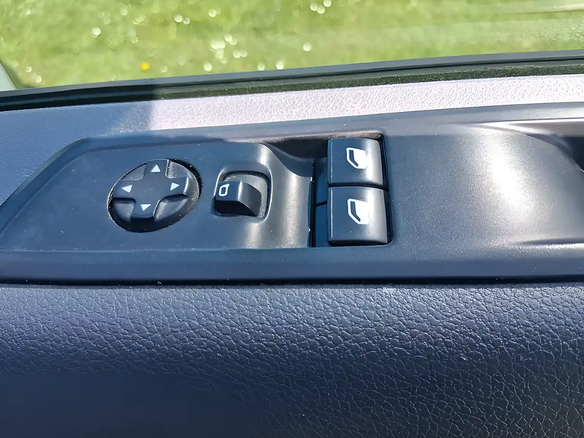 Used 2020 Peugeot Expert Professional Standard White - Interior and Exterior details 20