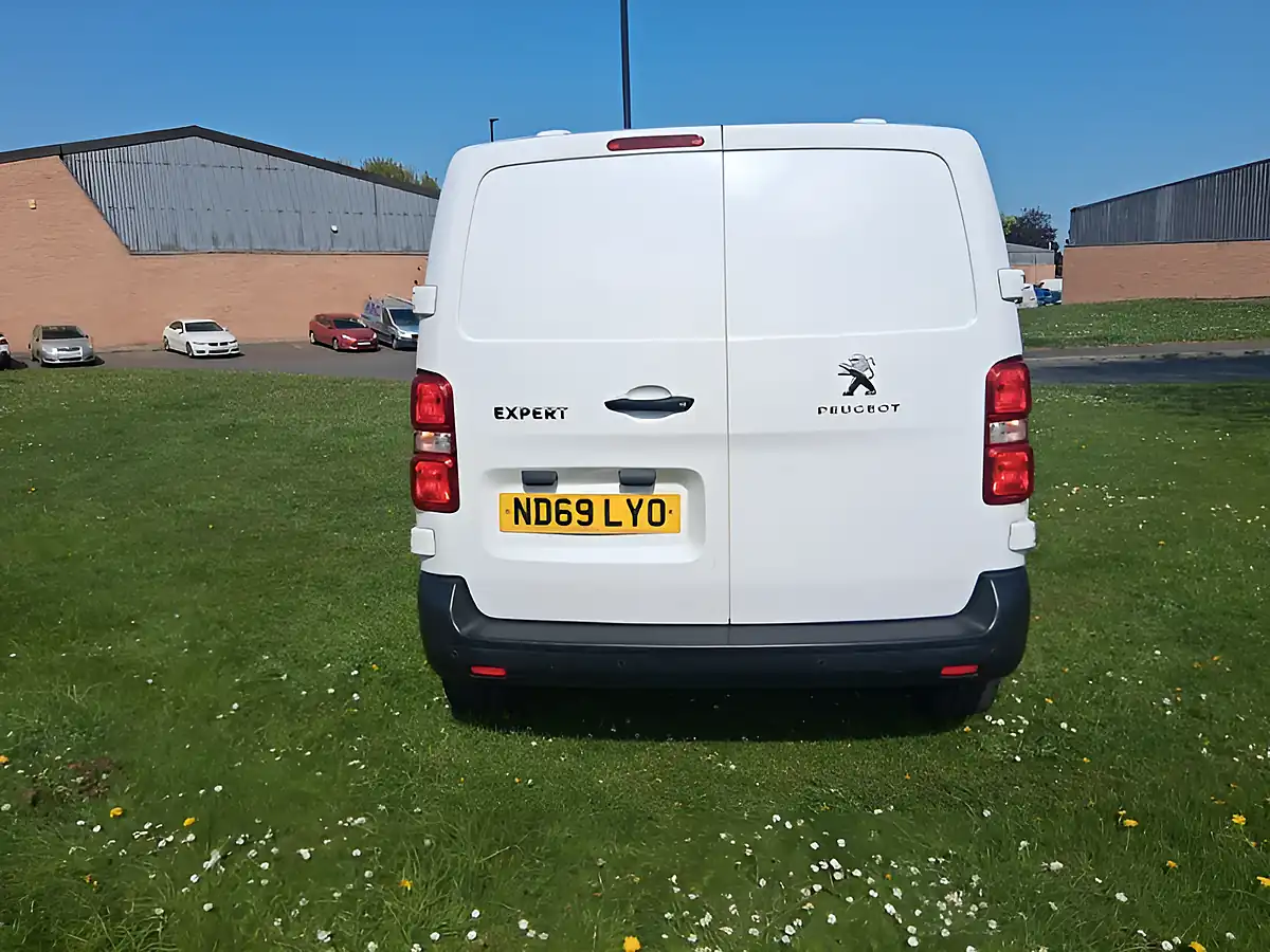 Used 2020 Peugeot Expert Professional Standard White - Interior and Exterior details 4
