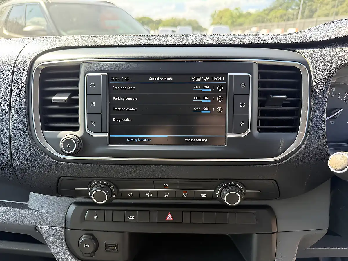 Used 2020 Peugeot Expert Professional White - Interior and Exterior details 15