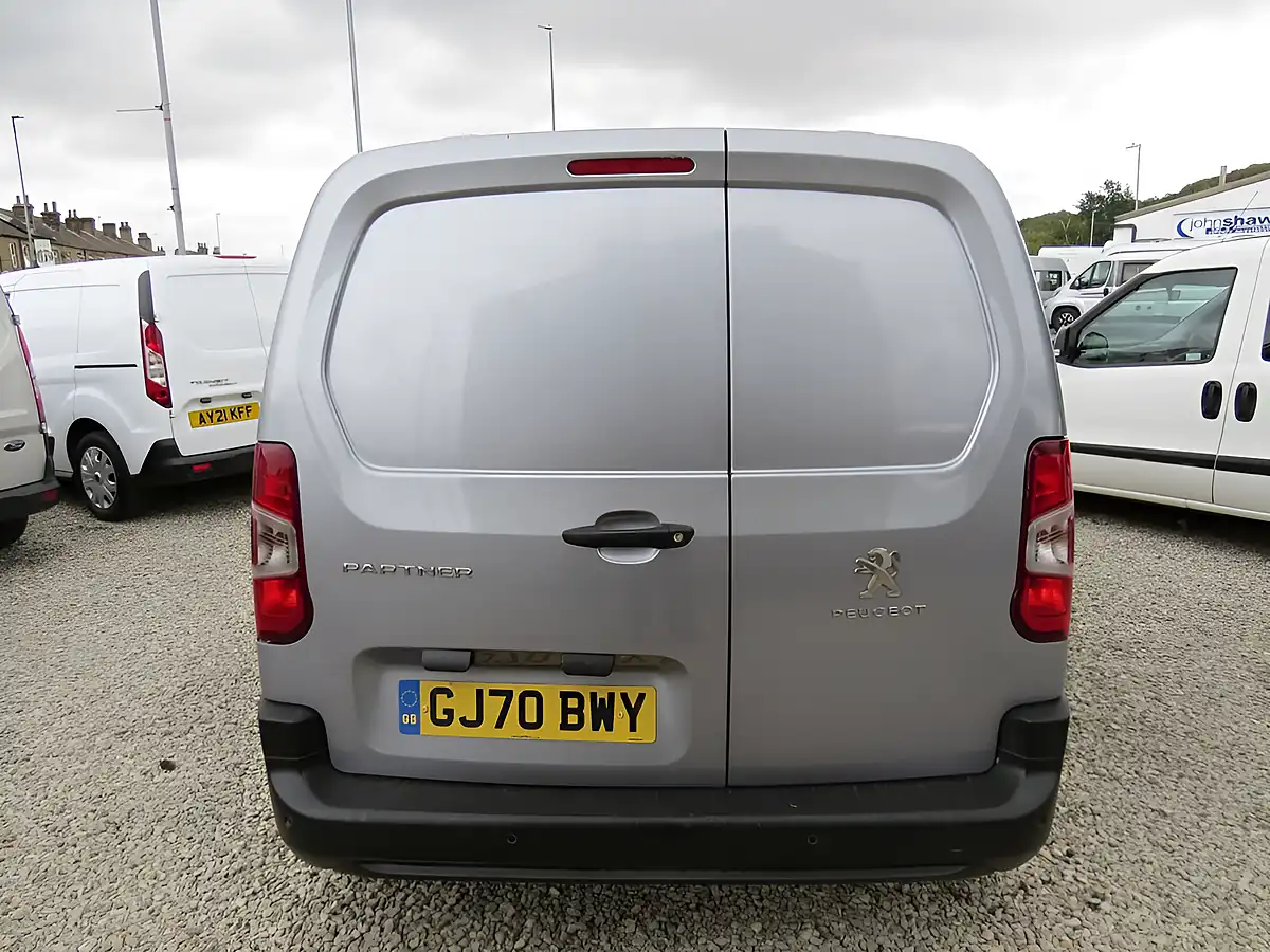 Used 2020 Peugeot Partner 1000 Professional Grey - Interior and Exterior details 12