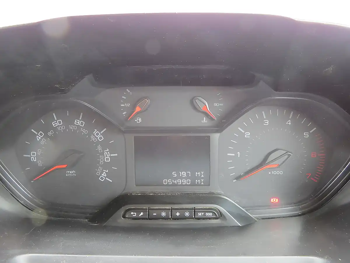 Used 2020 Peugeot Partner 1000 Professional Grey - Interior and Exterior details 16