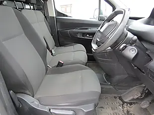 Used 2020 Peugeot Partner 1000 Professional Grey - Interior and Exterior details 3