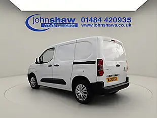 Used 2020 Peugeot Partner 1000 Professional Premium White - Interior and Exterior details 7