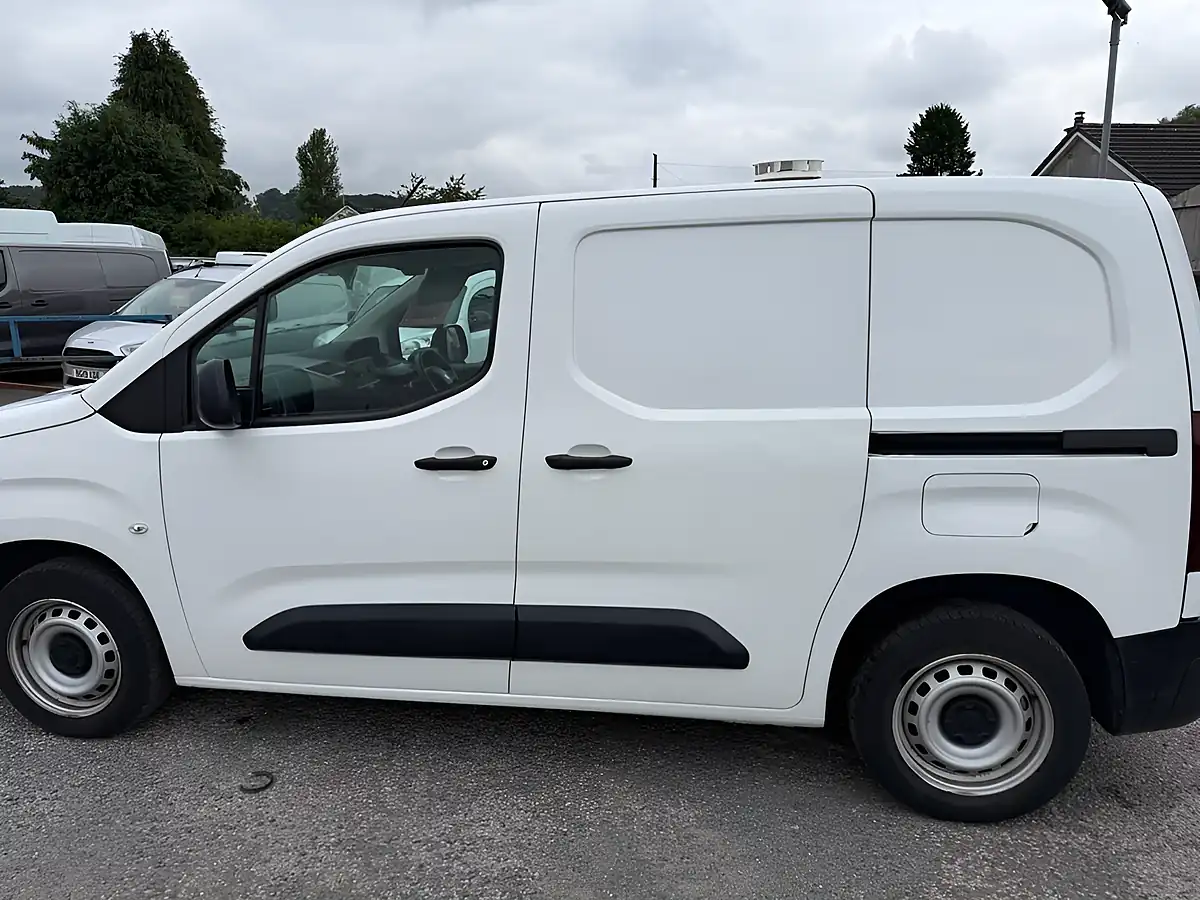 Used 2020 Peugeot Partner 650 S Standard Panel Van White - Interior and Exterior details 7