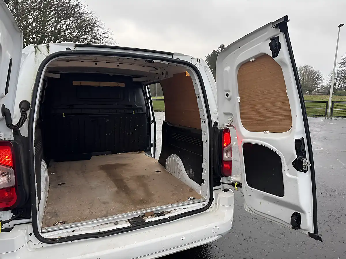 Used 2020 Peugeot Partner Asphalt White - Interior and Exterior details 13