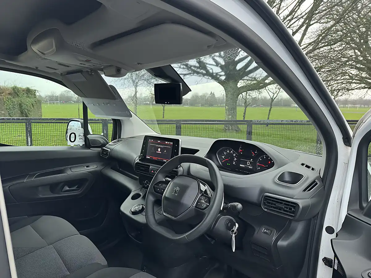 Used 2020 Peugeot Partner Asphalt White - Interior and Exterior details 14
