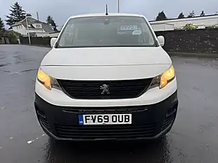 Used 2020 Peugeot Partner Asphalt White - Interior and Exterior details 2