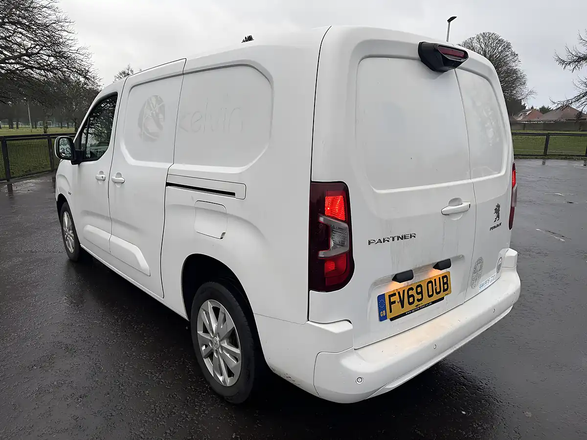 Used 2020 Peugeot Partner Asphalt White - Interior and Exterior details 5