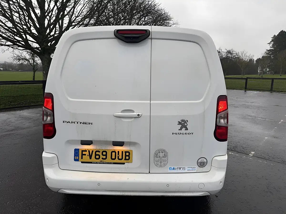 Used 2020 Peugeot Partner Asphalt White - Interior and Exterior details 6
