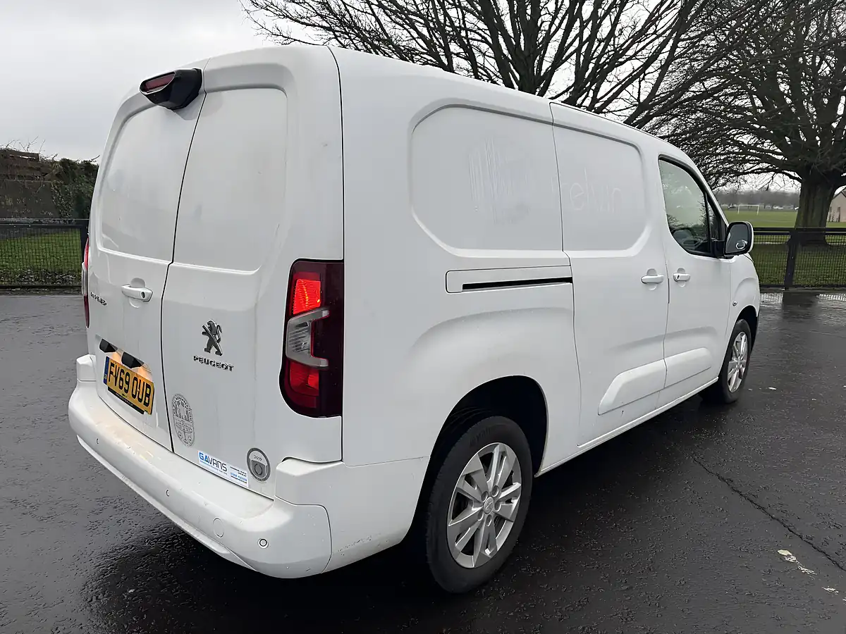 Used 2020 Peugeot Partner Asphalt White - Interior and Exterior details 7