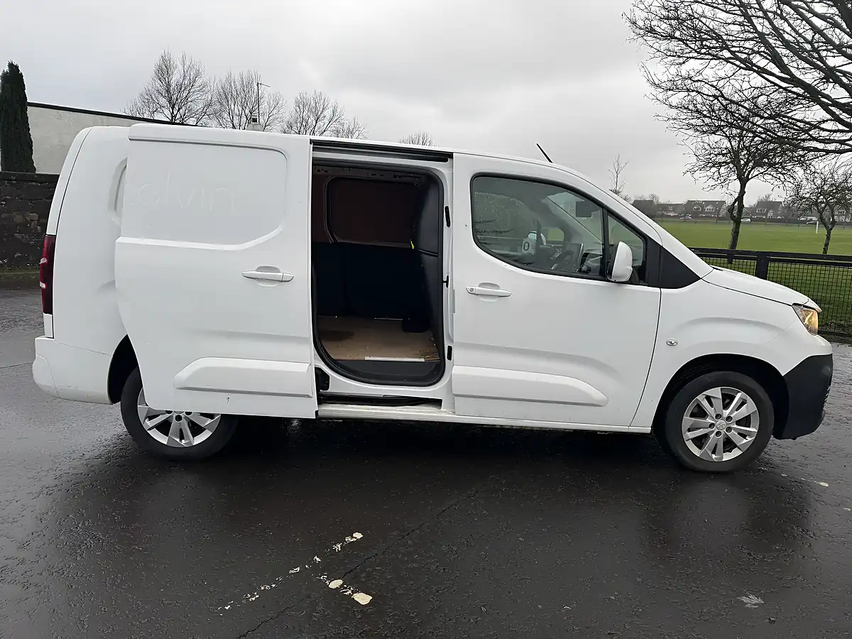 Used 2020 Peugeot Partner Asphalt White - Interior and Exterior details 9