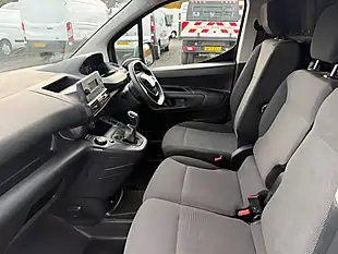 Used 2020 Peugeot Partner Grip Standard Panel Van White - Interior and Exterior details 10