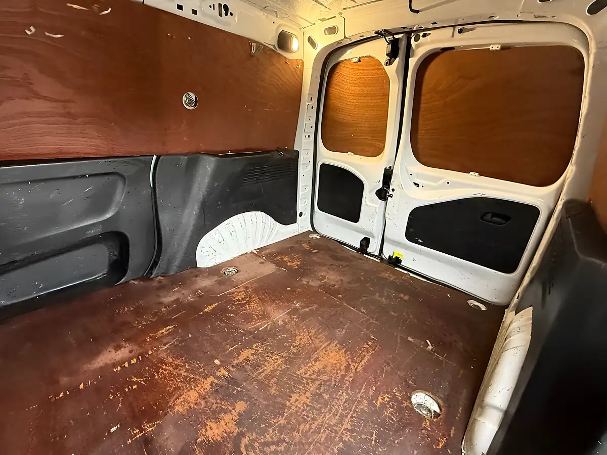 Used 2020 Peugeot Partner Grip Standard Panel Van White - Interior and Exterior details 11