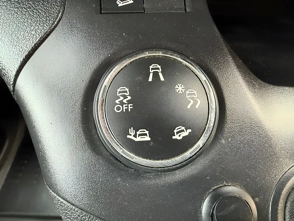 Used 2020 Peugeot Partner Grip Standard Panel Van White - Interior and Exterior details 13