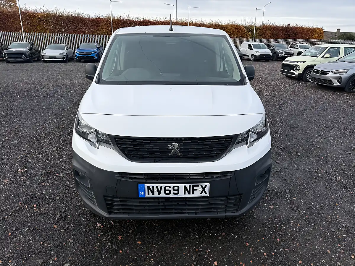 Used 2020 Peugeot Partner Grip Standard Panel Van White - Interior and Exterior details 2