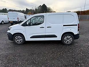 Used 2020 Peugeot Partner Grip Standard Panel Van White - Interior and Exterior details 4