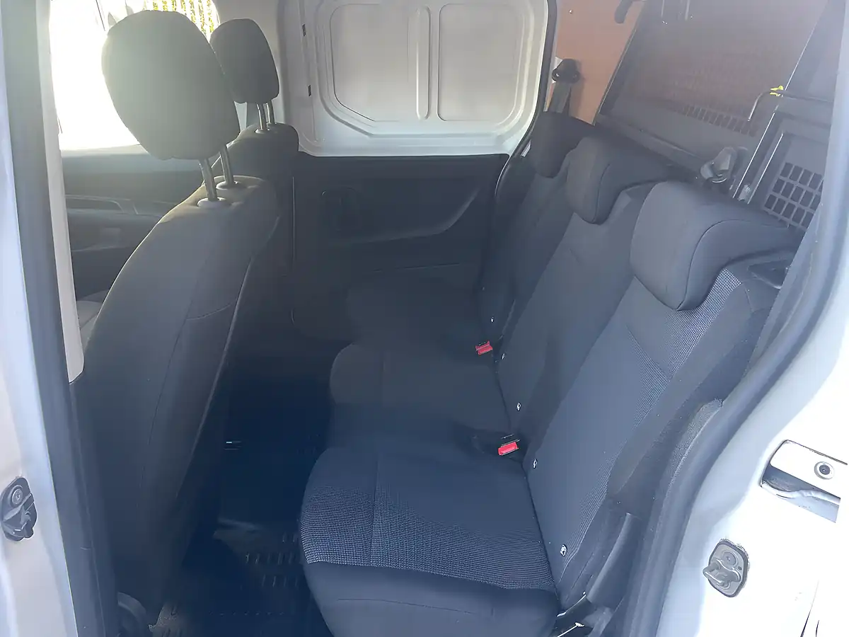 Used 2020 Peugeot Partner Professional Crew Van White - Interior and Exterior details 14